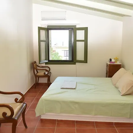 Holiday home Get Away Country House *